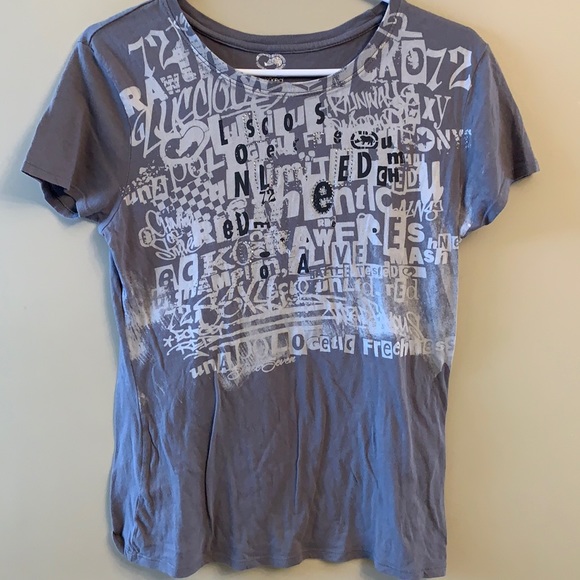 Cute top with small studs🔥Bundle &Save🔥 - Picture 2 of 4